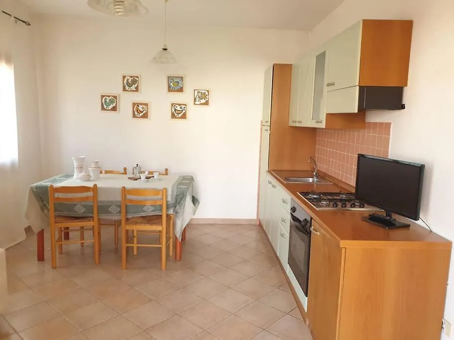 Сasa de vacaciones Comfortable Appartment Close To The Beach Isola Rossa Italia